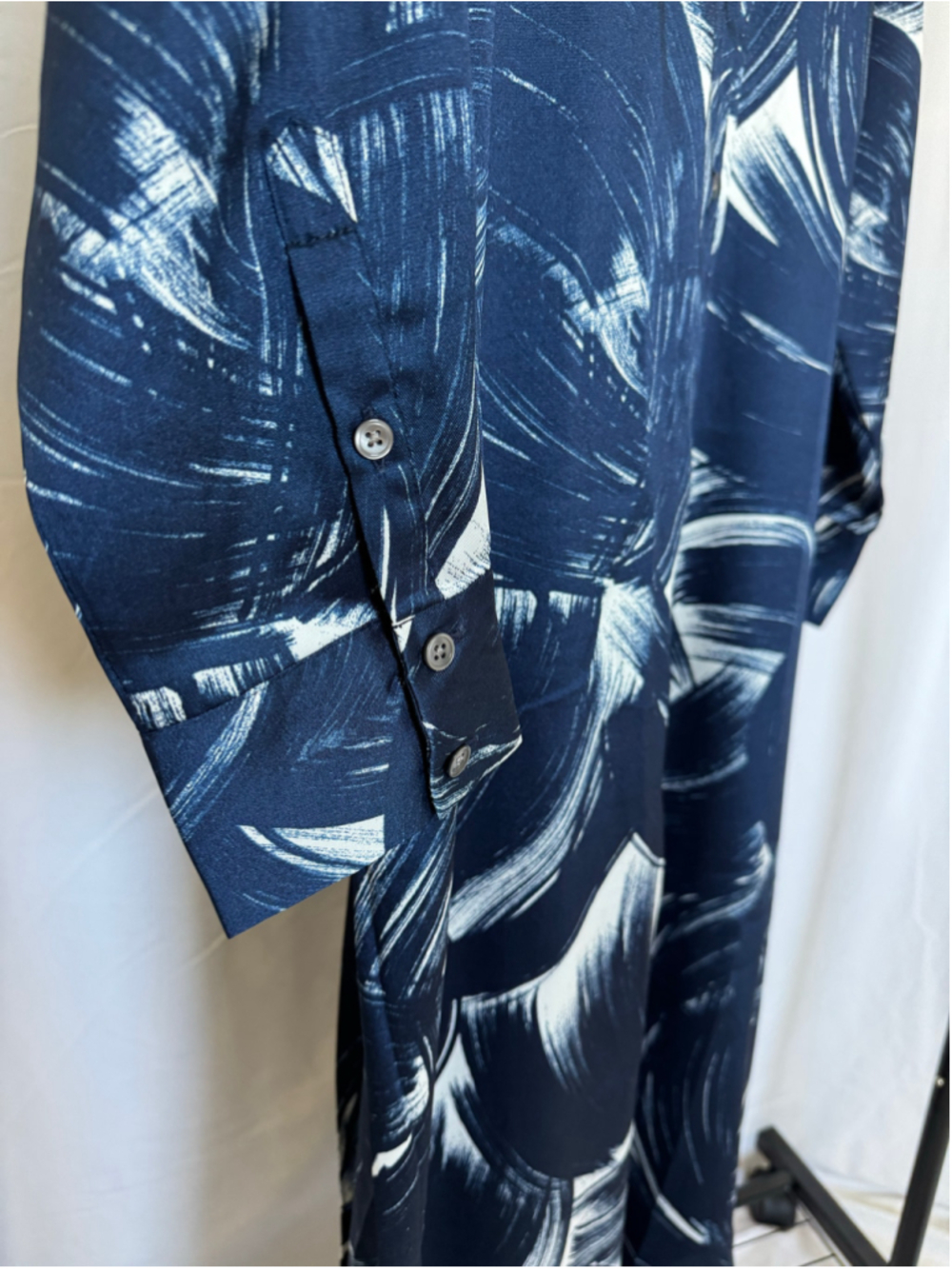 Women's Banana Republic Tie-Waist Midi Shirtdress Size M in Blue Paint Splash - Picture 8 of 8